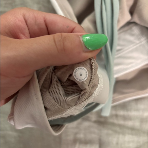 Lululemon Wunder Under Highneck sports bra - Picture 2 of 3